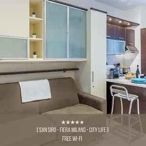 Strategic House - Metro M5 San Siro - Free Wi-fi Appartamento