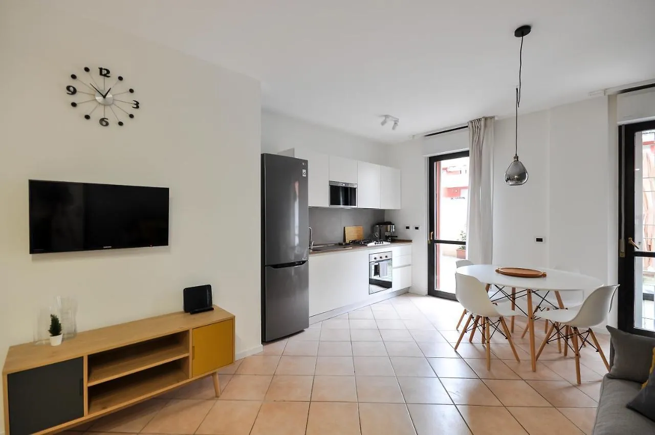 CaseOspitali - CASA CRI&ELISA moderno trilocale con terrazza vicino a Lambrate Ventura Milano
