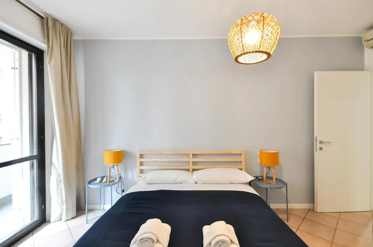 CaseOspitali - CASA CRI&ELISA moderno trilocale con terrazza vicino a Lambrate Ventura Milano Italia
